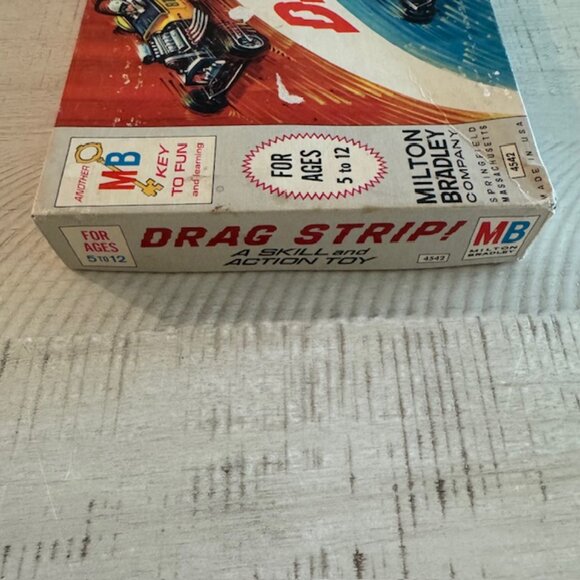 Rare, vintage 1965 Milton Bradley Drag Strip #4542 - Picture 6 of 9